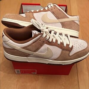 Nike Men's Brown and White Sneakers